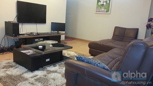 Three bedrooms apartment in Ba Dinh, Ha Noi for rent.