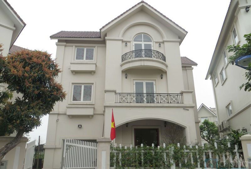 Five bedrooms villa in Vinhomes Riverside Long Bien, Ha Noi for rent