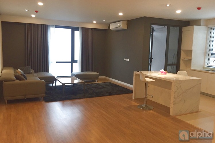 Brand-new 3 bedroom flat for lease at Mipec Riverside