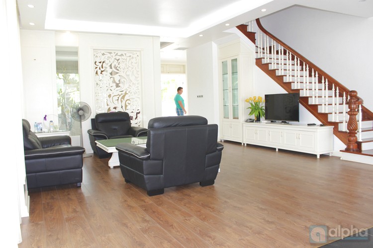 High quality Vinhomes Riverside Villa for rent. Fully furnished