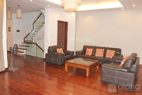 Well equipped and furnished villa in Tay Ho for rent, 04 bedrooms