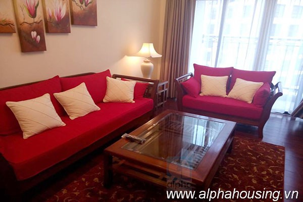 Luxury apartment in R1 Tower, Royal City, Ha Noi for rent