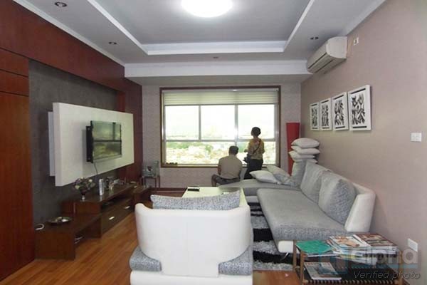Three bedrooms and two bathrooms apartment for rent in Dich Vong, Cau Giay district