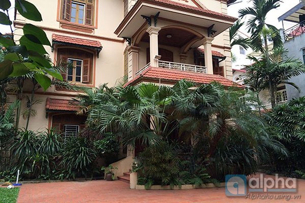 Garden villa for rent in Tay Ho area, Hanoi, 5 bedrooms, peaceful place