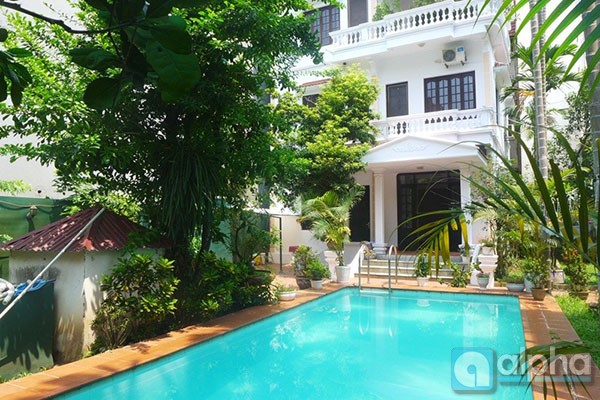 Biệt thự bể bơi, nội thất đầy đủ cho thuê tại, Tây Hồ, Hà Nội