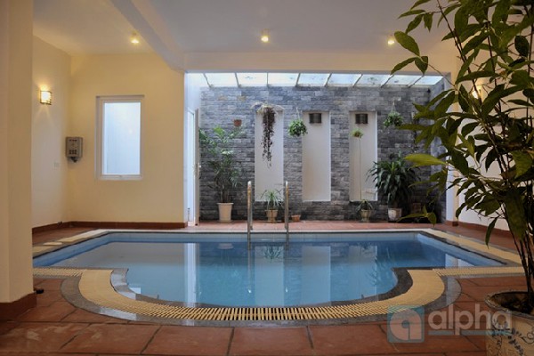 Villa for rent in Xon Chua, Tay Ho area, swimming pool, elevator