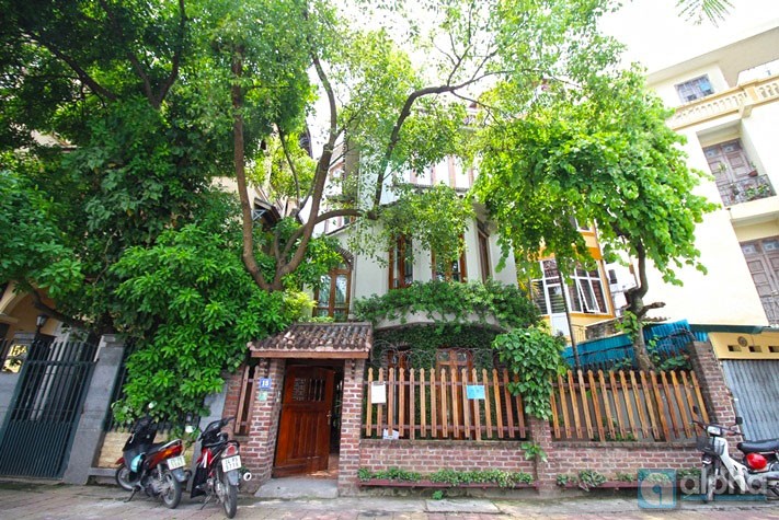 Nhà 4 phòng ngủ view Hồ cho thuê tại Tây Hồ, Hà Nội
