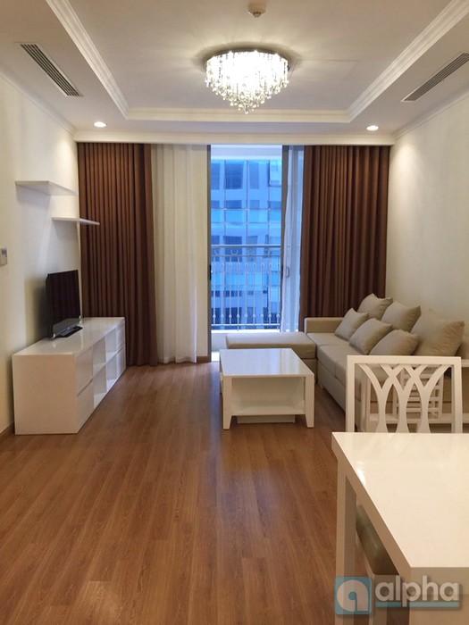 Căn hộ cao cấp 2 buồng ngủ cho thuê tòa nhà Vinhomes Nguyễn Chí Thanh