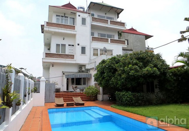 Extremely nice villa for rent in Tay Ho district, out-door pool & Lake view