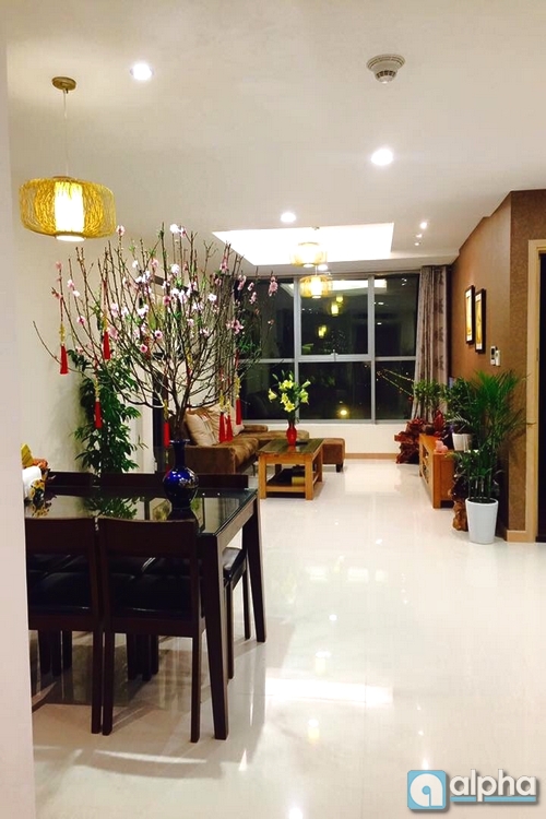 Căn hộ với nội thất cao cấp, 3 phòng ngủ cho thuê tại Thang Long number one