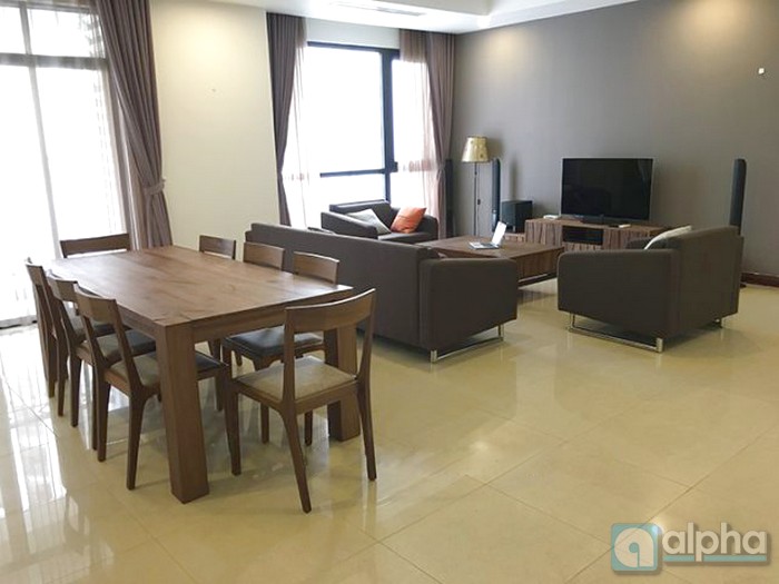 Cho thuê căn hộ cao cấp 3 phòng ngủ tại R3 Royal City, Thanh Xuân
