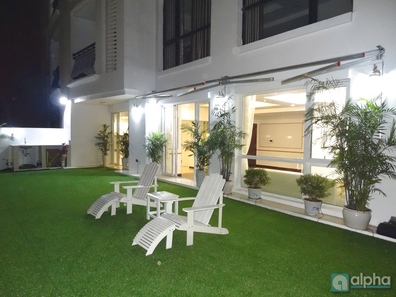 Cho thuê căn hộ cao cấp 400m2 tại Royal City, Thanh Xuân
