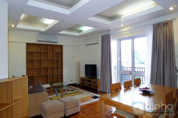 Luxury service apartment for rent in Elegant Suites, Hoan Kiem, HN, 02 bedrooms.