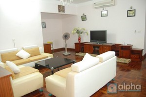 Căn hộ 3 phòng ngủ cho thuê tại 71 Nguyễn Chí Thanh, Ba Đình