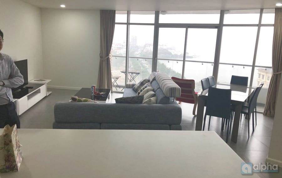 A REAL BARGAIN FOR A FULLY FURNISHED 03 BED UNIT WITH WEST LAKE VIEW