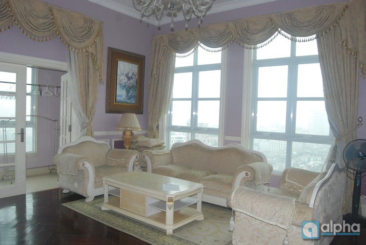 Royal furniture apartment for lease in The Manor. 192 sq.m, 03 bedrooms
