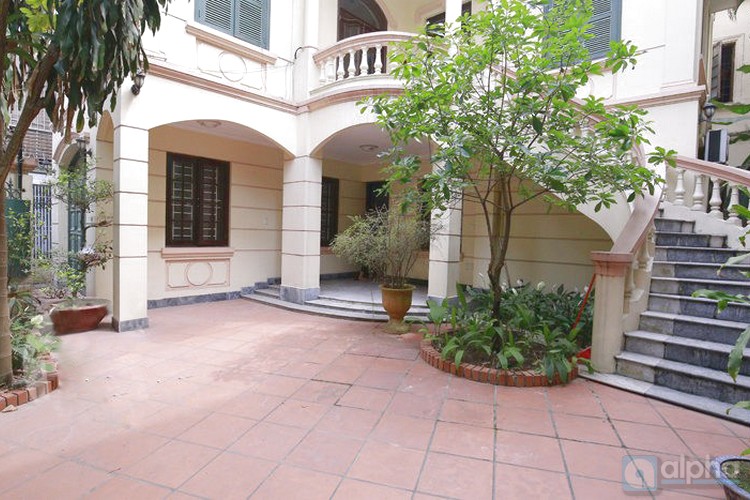 A Partly furnished house for rent in Tay Ho area, walking distance to West lake