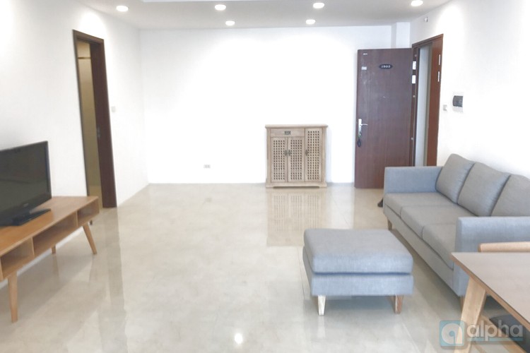 2 bedrooms, modern apartment for rent in Hanoi Center Point