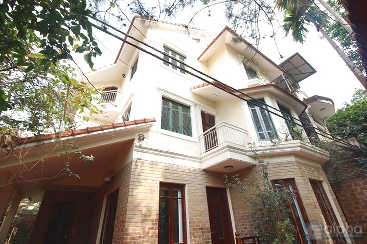French colonial and Modern Villa on To Ngoc Van for Rent, 05 BRs Full furniture.