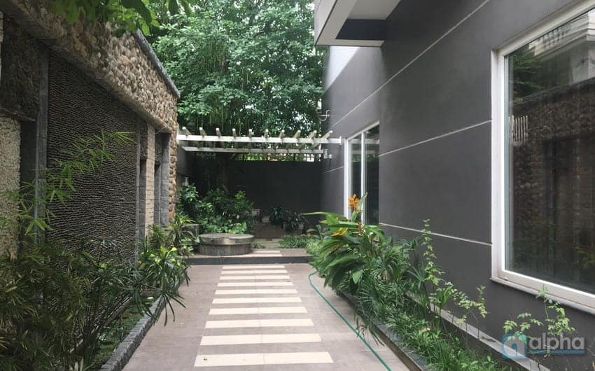 5-storey Villa 5Br for lease in Tay Ho