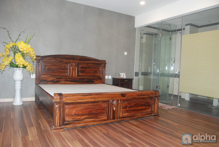 A nice three bedrooms apartment for rent in Thang Long No 1, Ha Noi