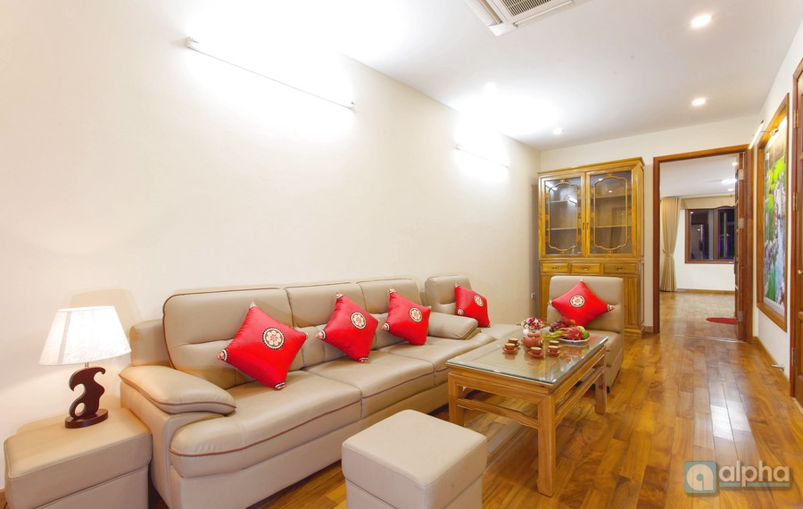 Beautiful serviced apartment 2Br for rent on Thuy Khue Street