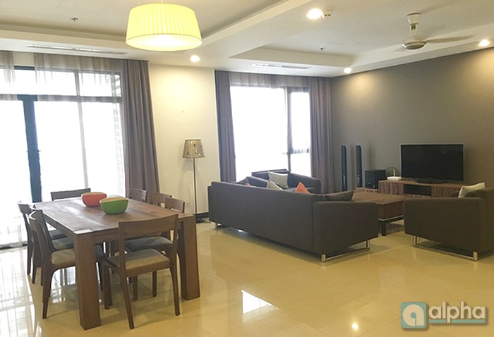 Luxury apartment in Royal City Ha Noi, very well equipped, 03 bedrooms