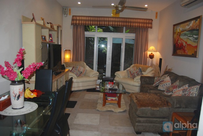 Garden house in Hai Ba Trung, Ha Noi. 03 bedrooms, quality furnished