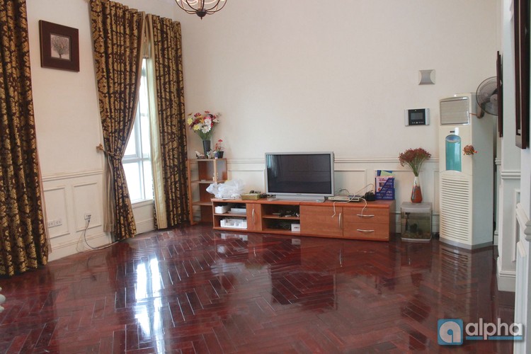 Large apartment for lease in The Manor, Ha Noi. 189 sq.m, 03 bedrpp,