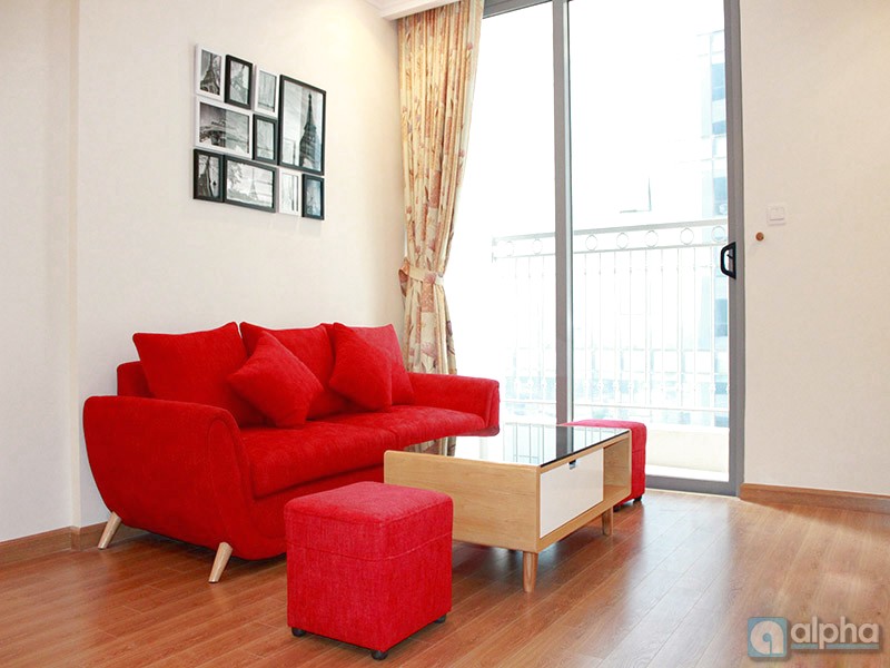 Nice and modern 02 BRs apartment for lease in Vinhomes Nguyen Chi Thanh