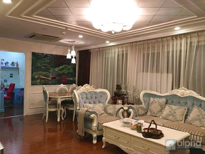 Luxury apartment for rent in Trung Hoa area – High class furniture!