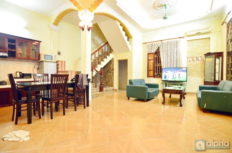 Full furnished 6 bedroom house for lease in Dao Tan street