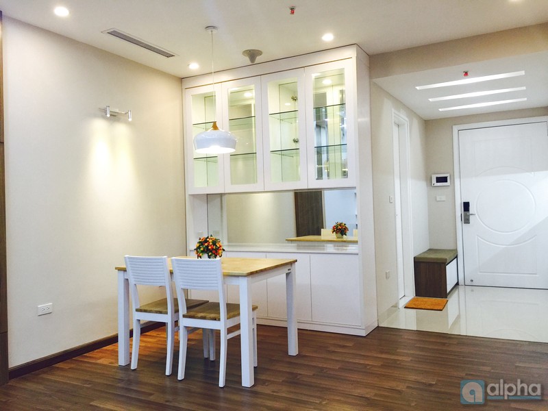 Luxurious apartment in Vinhomes Nguyen Chi Thanh, modern 02 bedrooms