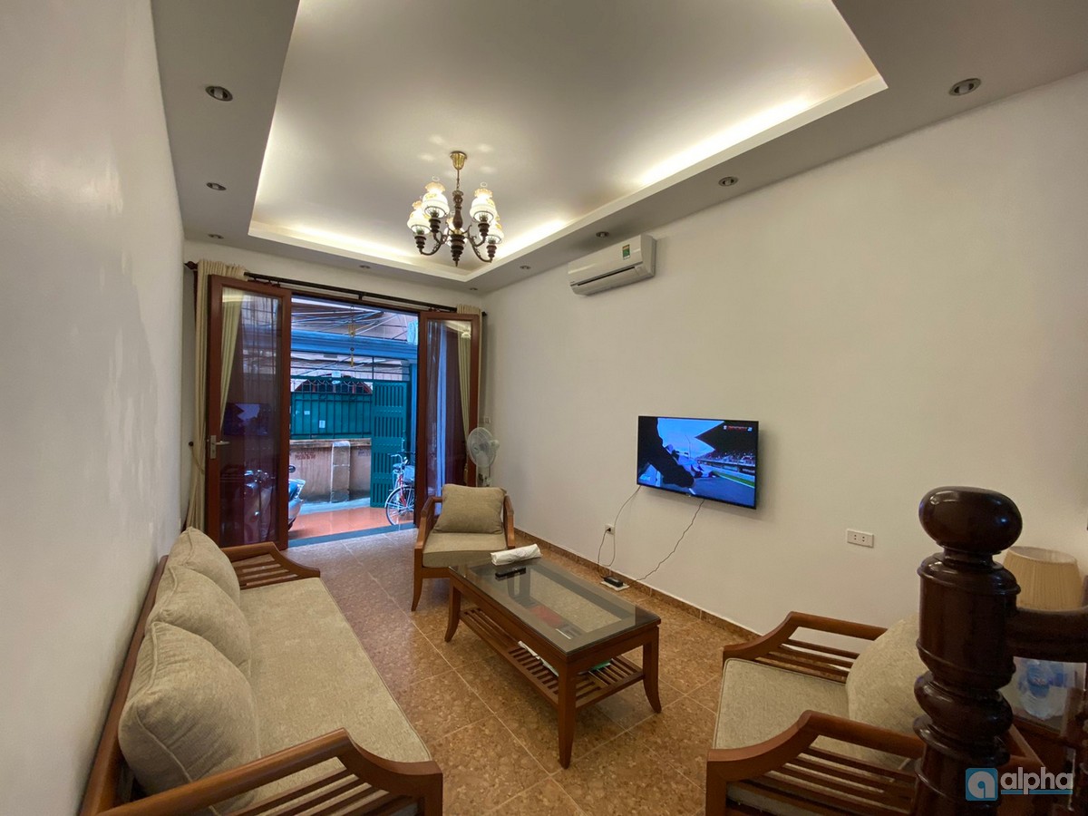 A nice house in Tay Ho Ha Noi, 04 bedrooms, furnished.