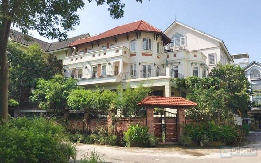 Villa for rent in D5 Vuon Dao Area with garden + Pool