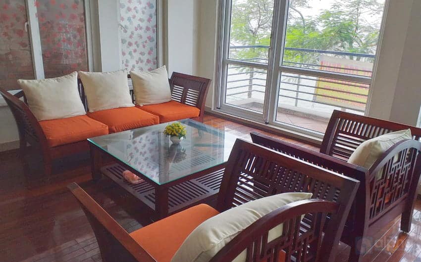 Wonderful lakeview 3bedrooms house in Nguyen Dinh Thi street!