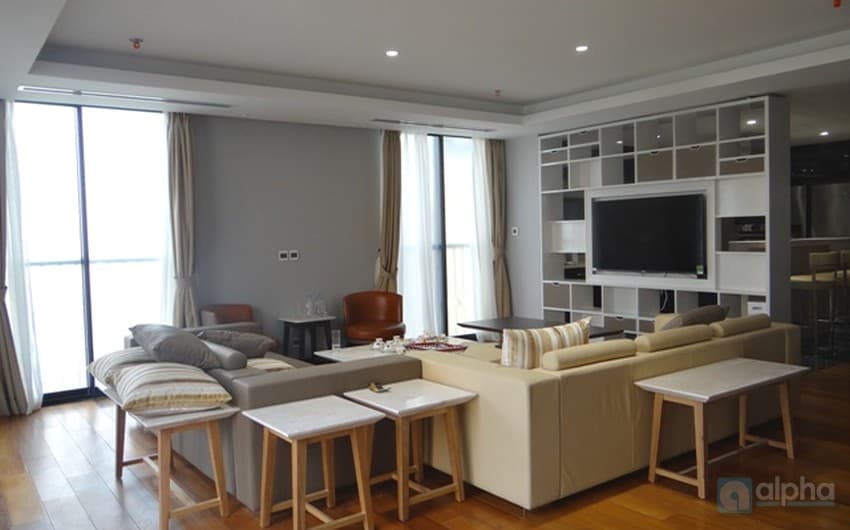High quality and modern 03 bedrooms apartment in Hoan Kiem, Ha Noi