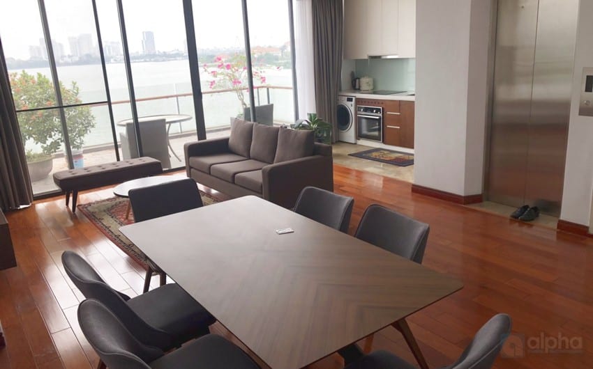 Lakeview with one bedroom apartment in Tay Ho for rent