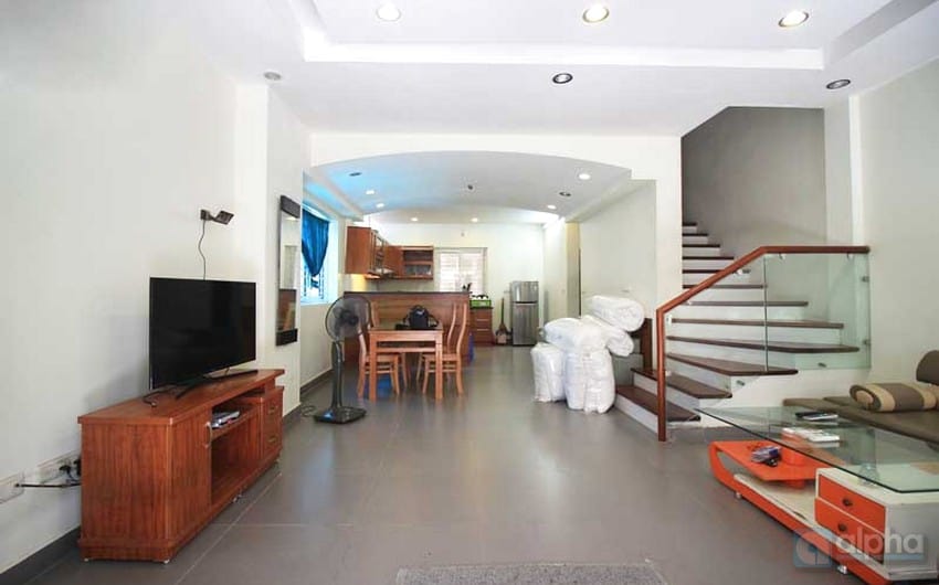 A pretty house with balconies to rent in Tay ho area, pet friendly