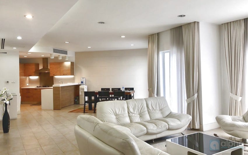 A Charming 3 bedroom apartment in Golden Westlake tower for rent