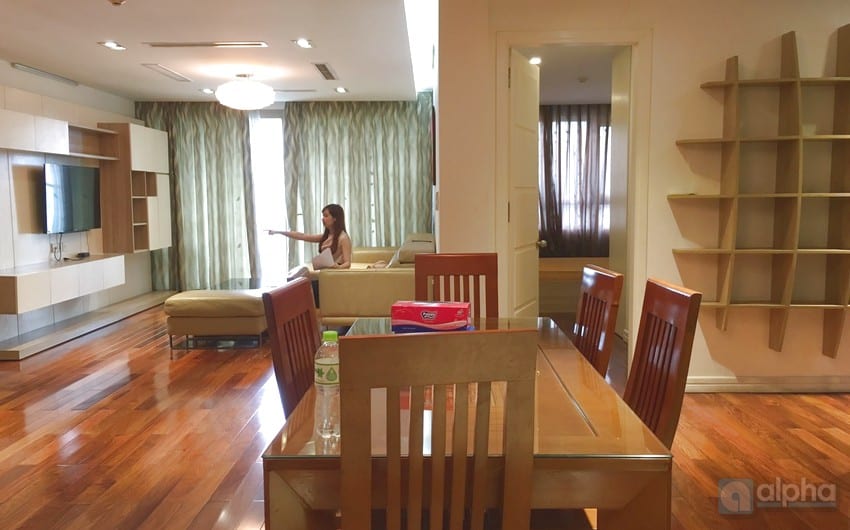 Căn hộ hai phòng ngủ đầy đủ nội thất cho thuê tại Mandarin Garden