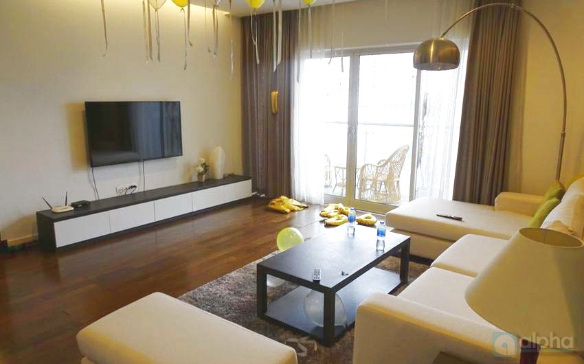 3 bedroom for rent in Lancaster Condominium, Lake view