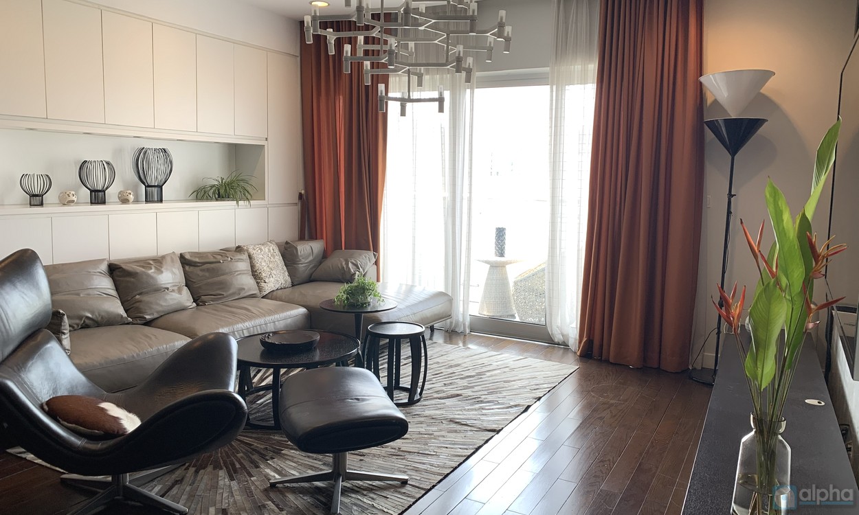 3 bedroom for rent in Lancaster Condominium, Lake view