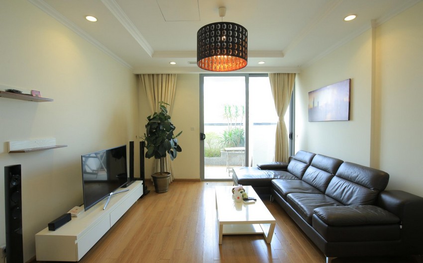 Căn hộ 03 phòng ngủ hiện đại có ban công rộng cho thuê tại Vinhomes Nguyễn Chí Thanh