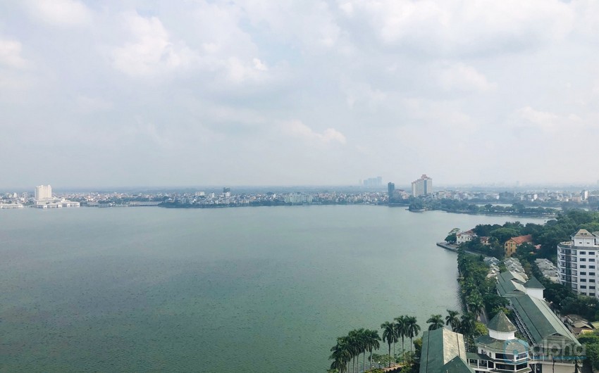 3 BR,3WC apartment for rent in Sun Grand city, view whole West Lake