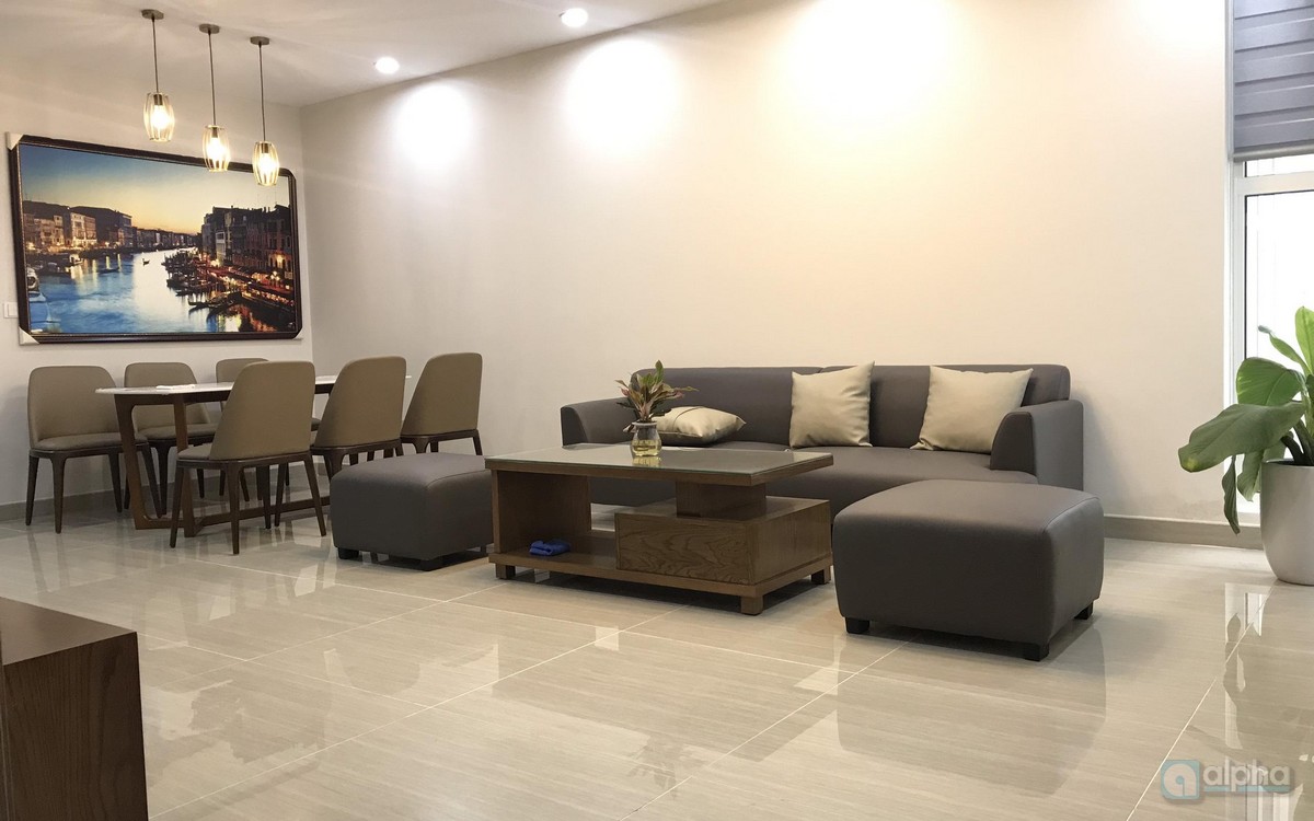 Cho thuê căn hộ 3 phòng ngủ mới đẹp tại Ciputra Hà Nội