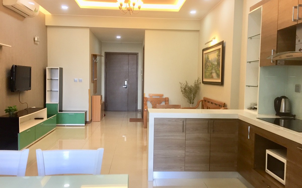 Cozy apartment for rent in Trang An Complex