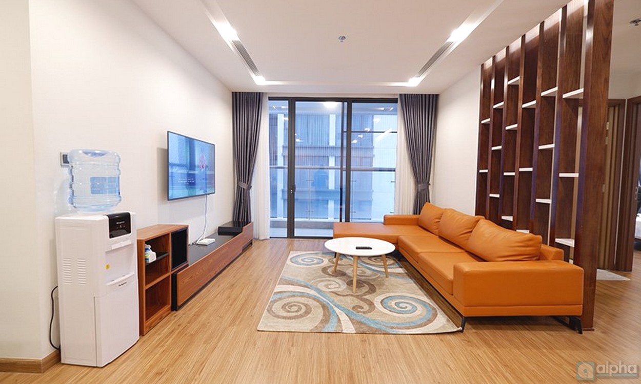 Lake view-luxury 03 bedroom apartment in Vinhomes Metropolis Ha Noi