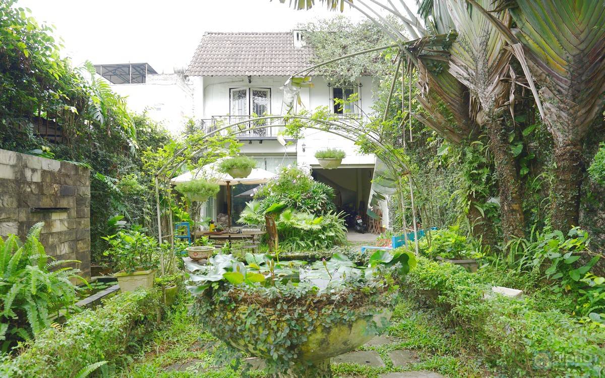 Garden house in Tay Ho for rent