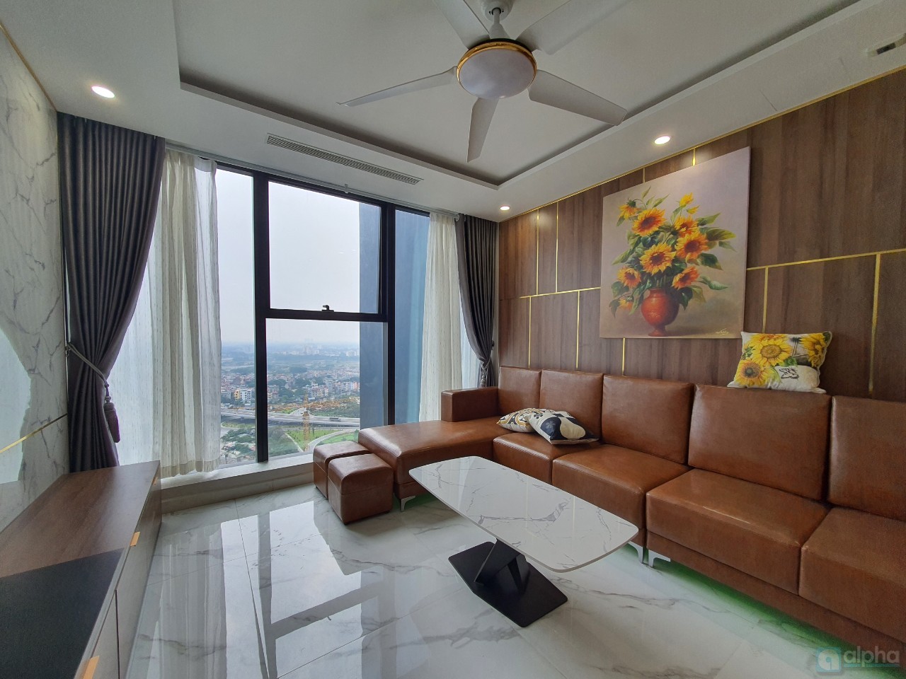 Golf view apartment in Sunshine City to rent